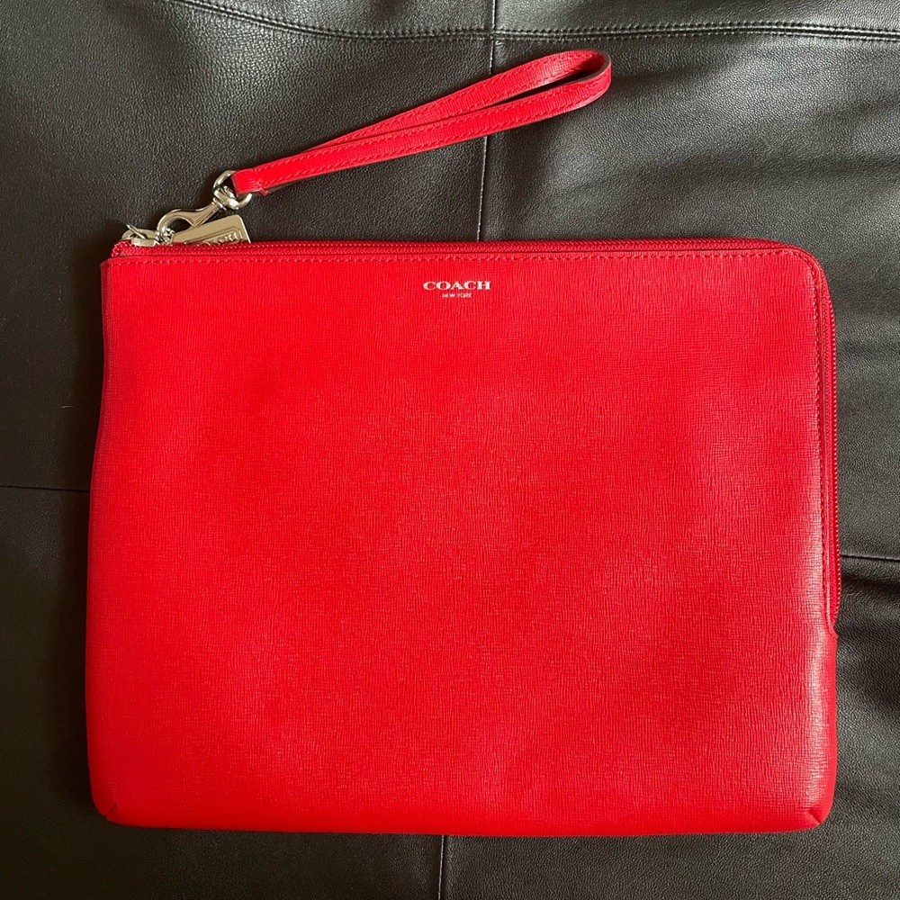 COACH - Flawless Red Leather Bag / iPad Case
